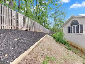3009 S Hill St, Arlington VA 22202