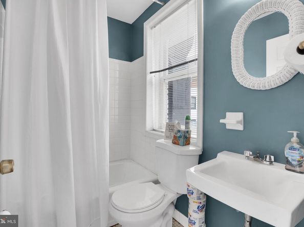 117 S Saint Asaph Street, Alexandria VA 22314
