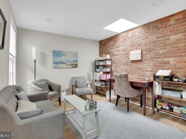 117 S Saint Asaph Street, Alexandria VA 22314
