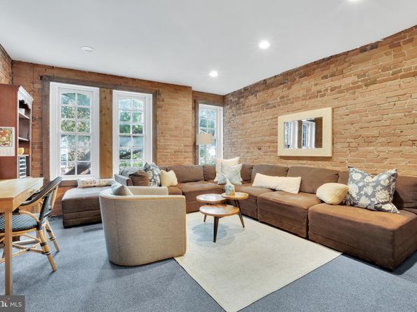 117 S Saint Asaph Street, Alexandria VA 22314
