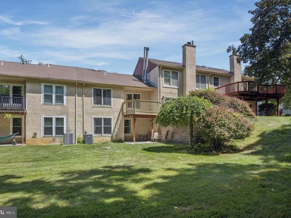 22 White Pine Court, Lafayette Hill PA 19444