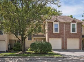 22 White Pine Court, Lafayette Hill PA 19444