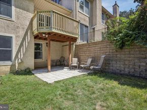 22 White Pine Court, Lafayette Hill PA 19444