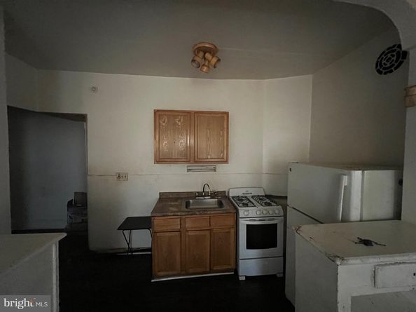 1426 W Rockland Street, Philadelphia PA 19141