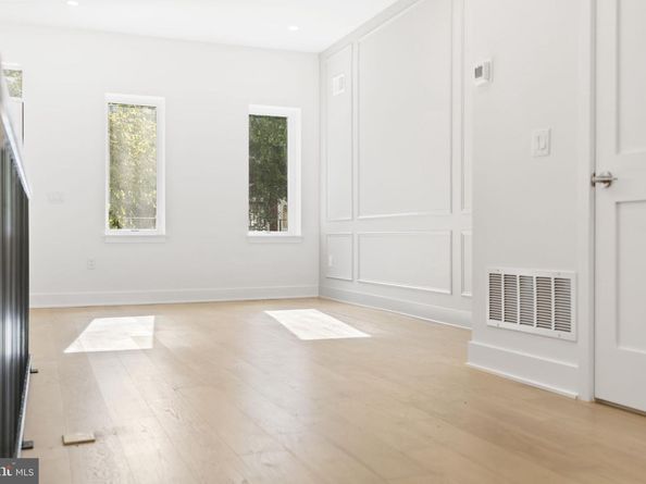 1002 S 25TH Street, Philadelphia PA 19146