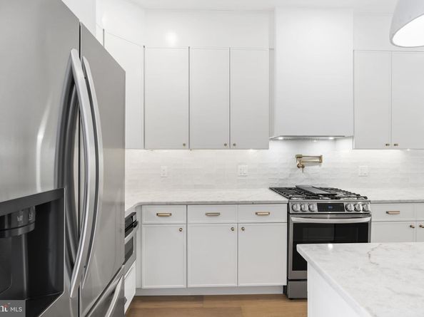 1002 S 25TH Street, Philadelphia PA 19146