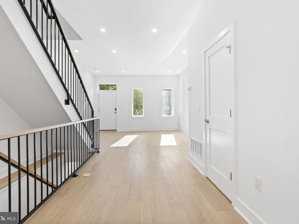 1002 S 25TH Street, Philadelphia PA 19146