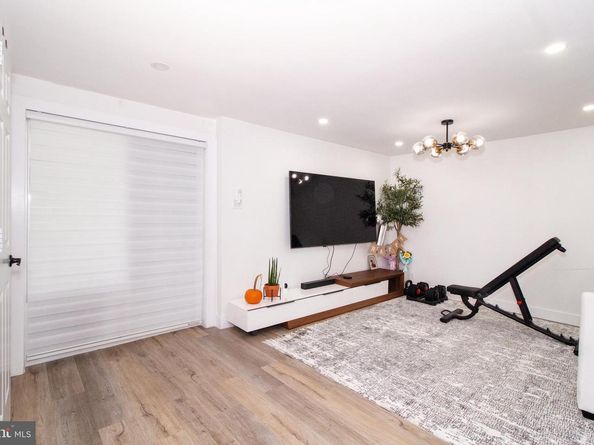 9953 Montour Street, Philadelphia PA 19115