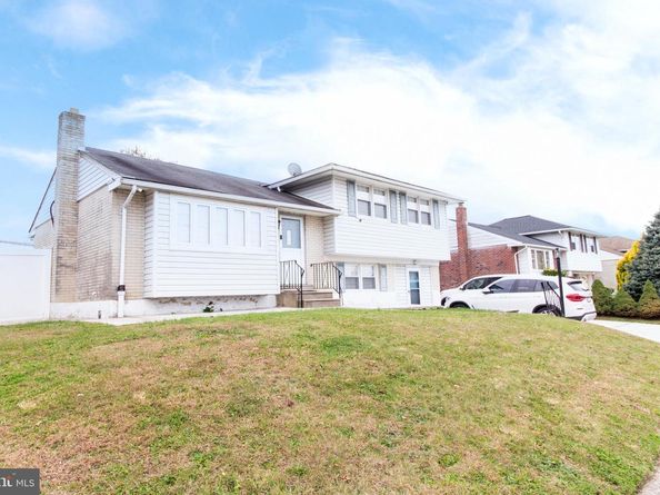 9953 Montour Street, Philadelphia PA 19115