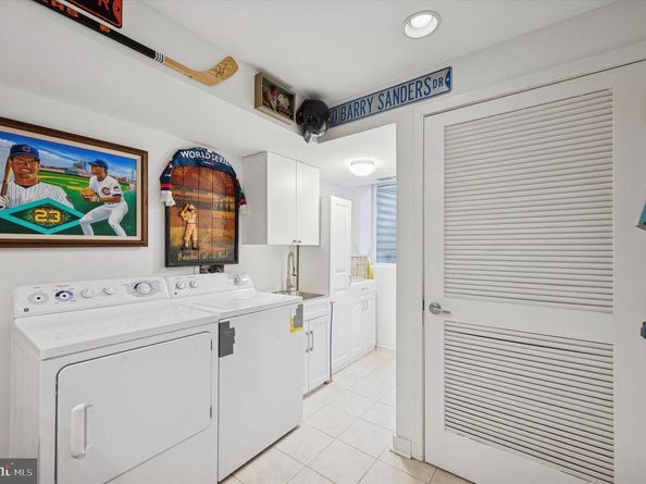 1008 S Bouvier Street, Philadelphia PA 19146