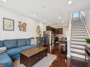 1008 S Bouvier Street