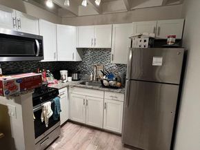 100 E Glenolden Avenue E12, Glenolden PA 19036