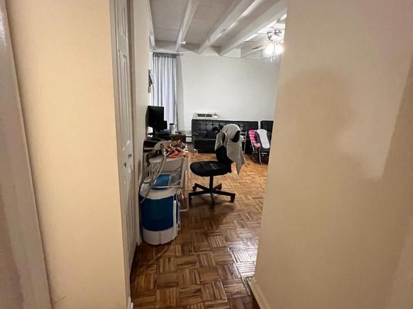 100 E Glenolden Avenue E12, Glenolden PA 19036