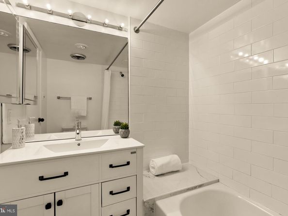 1245 13TH Street NW 907, Washington DC 20005