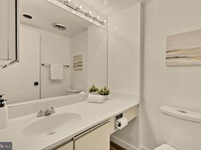 1245 13TH Street NW 907, Washington DC 20005