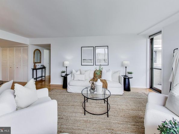 1325 18TH Street NW 1009, Washington DC 20036