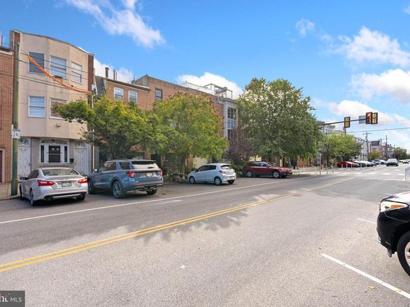 729 S 11TH Street, Philadelphia PA 19147