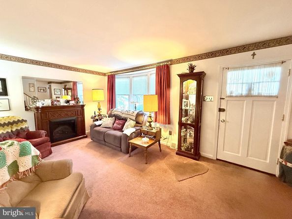 7703 Rockwell Avenue, Philadelphia PA 19111