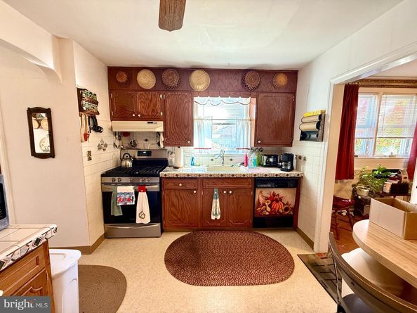 7703 Rockwell Avenue, Philadelphia PA 19111