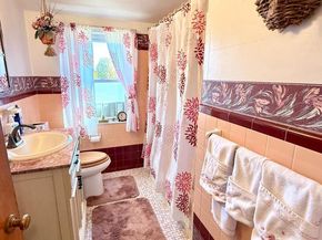 7703 Rockwell Avenue, Philadelphia PA 19111