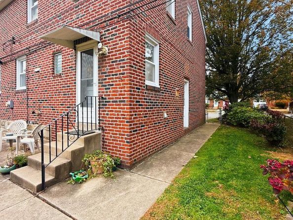 7703 Rockwell Avenue, Philadelphia PA 19111