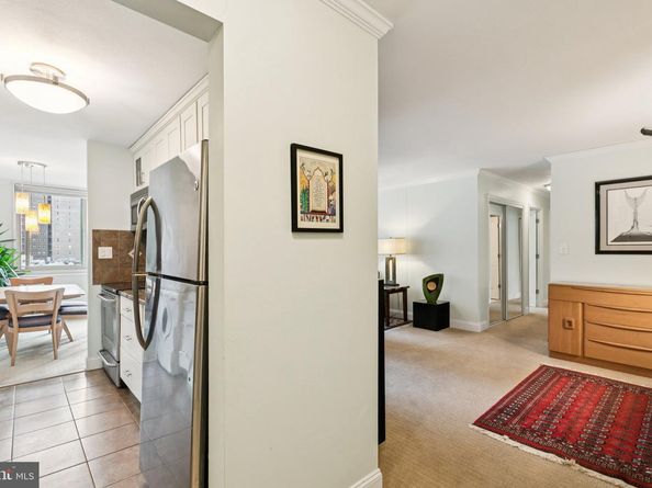 1919 Chestnut Street 707, Philadelphia PA 19103