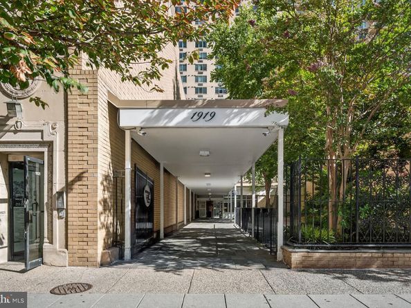 1919 Chestnut Street 707, Philadelphia PA 19103