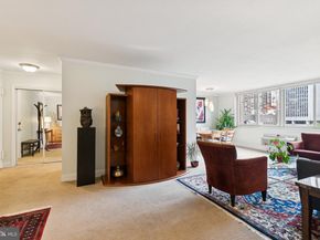 1919 Chestnut Street 707, Philadelphia PA 19103