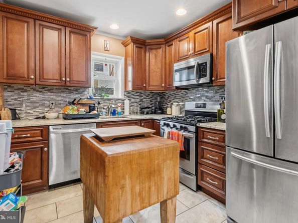 847 Mercer Street, Philadelphia PA 19125