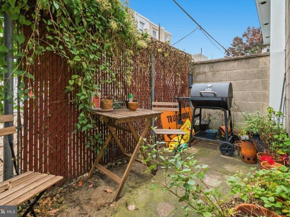 847 Mercer Street, Philadelphia PA 19125