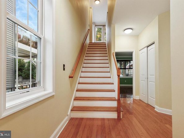 637 Keely Court, Philadelphia PA 19128