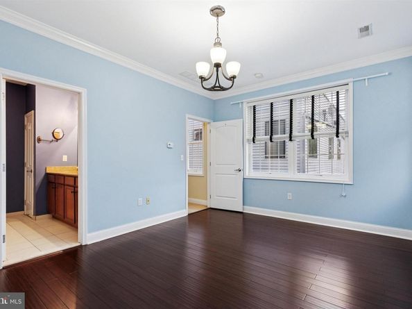 637 Keely Court, Philadelphia PA 19128