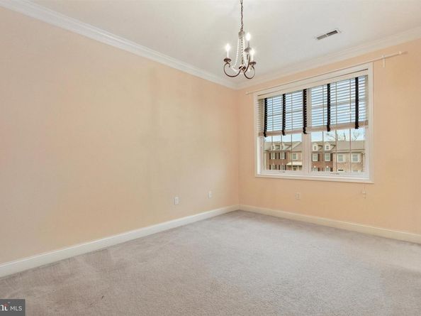 637 Keely Court, Philadelphia PA 19128