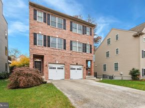 637 Keely Court, Philadelphia PA 19128