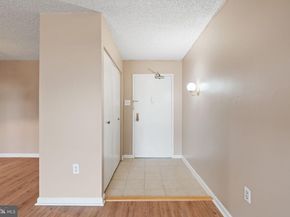 5300 Holmes Run Parkway 812, Alexandria VA 22304