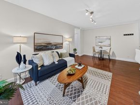 2339 40TH Place NW 101, Washington DC 20007