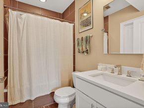 1014 10TH Street NE 1, Washington DC 20002