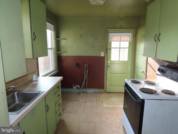 111 S Forest Road, Springfield PA 19064