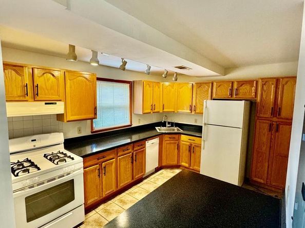 1324 W Nedro Avenue, Philadelphia PA 19141