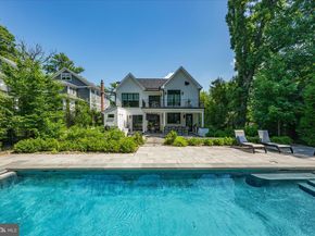 2812 24TH Street N, Arlington VA 22207