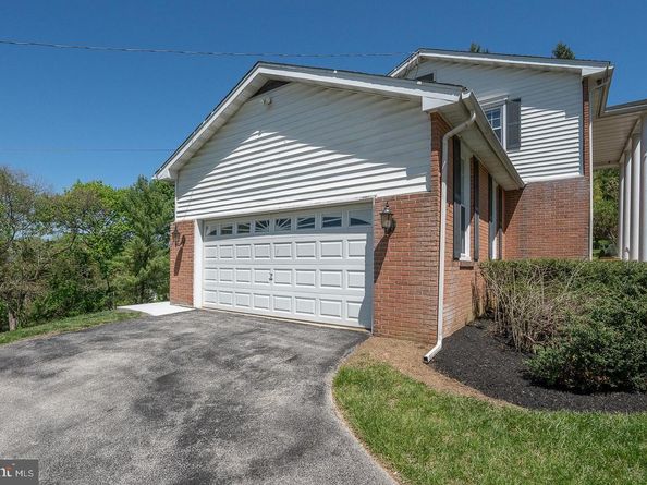 1215 Club House Road, Gladwyne PA 19035