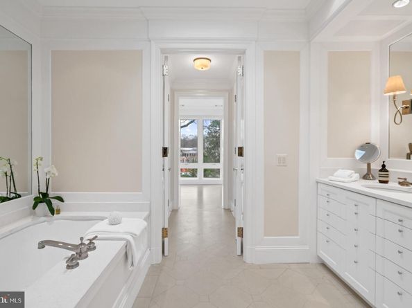 1806 24TH Street NW, Washington DC 20008