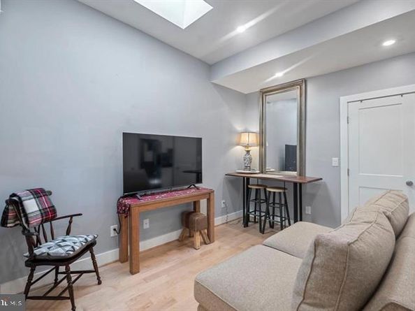 833 19TH Street NE 3, Washington DC 20002