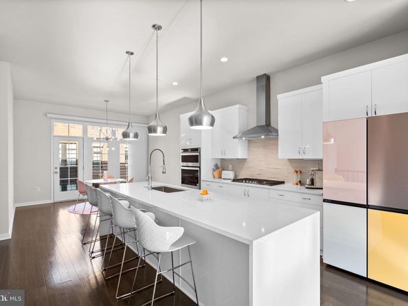 7509 Sawyer Farm Way 2002, Mclean VA 22102