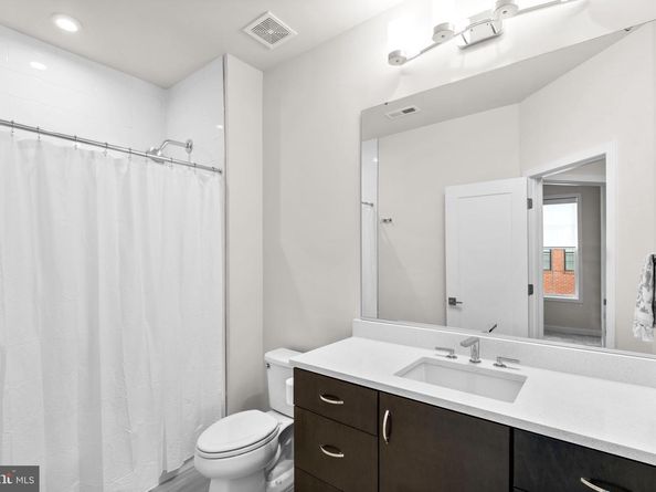 7509 Sawyer Farm Way 2002, Mclean VA 22102