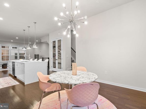 7509 Sawyer Farm Way 2002, Mclean VA 22102