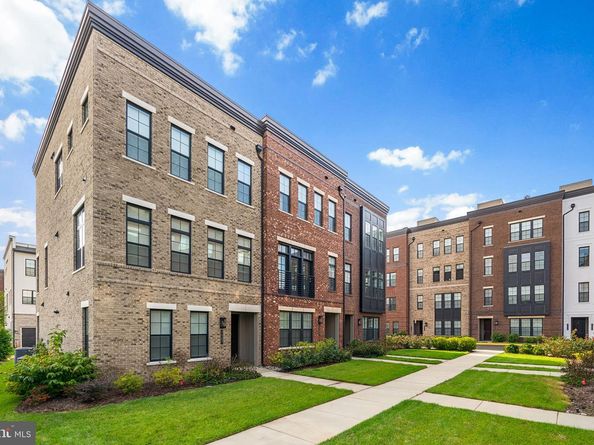 7509 Sawyer Farm Way 2002, Mclean VA 22102