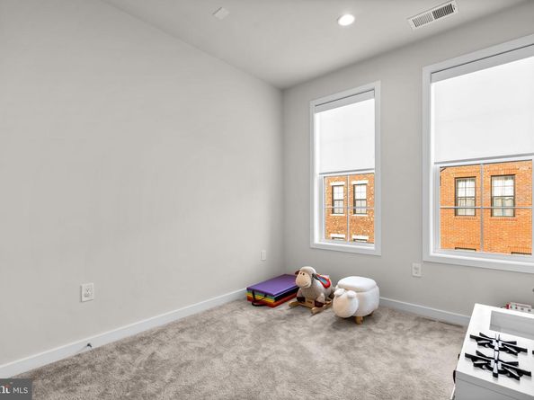 7509 Sawyer Farm Way 2002, Mclean VA 22102