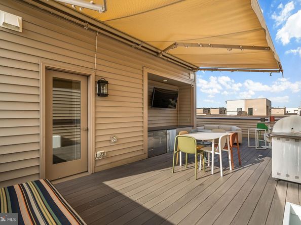 7509 Sawyer Farm Way 2002, Mclean VA 22102