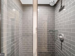 7509 Sawyer Farm Way 2002, Mclean VA 22102